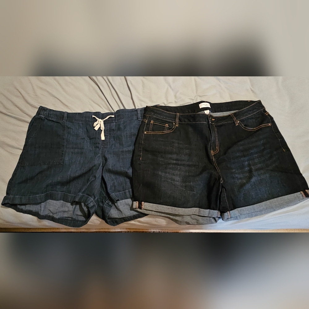 2 pairs of Lane Bryant size 20 shorts